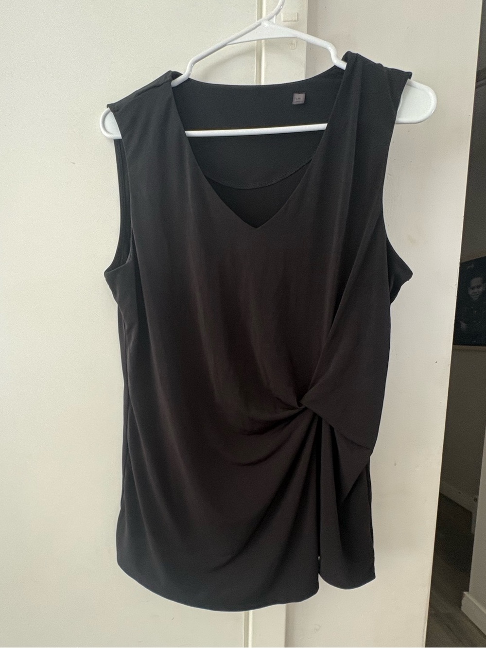 Black Sleeveless Twist-Front Women’s Top